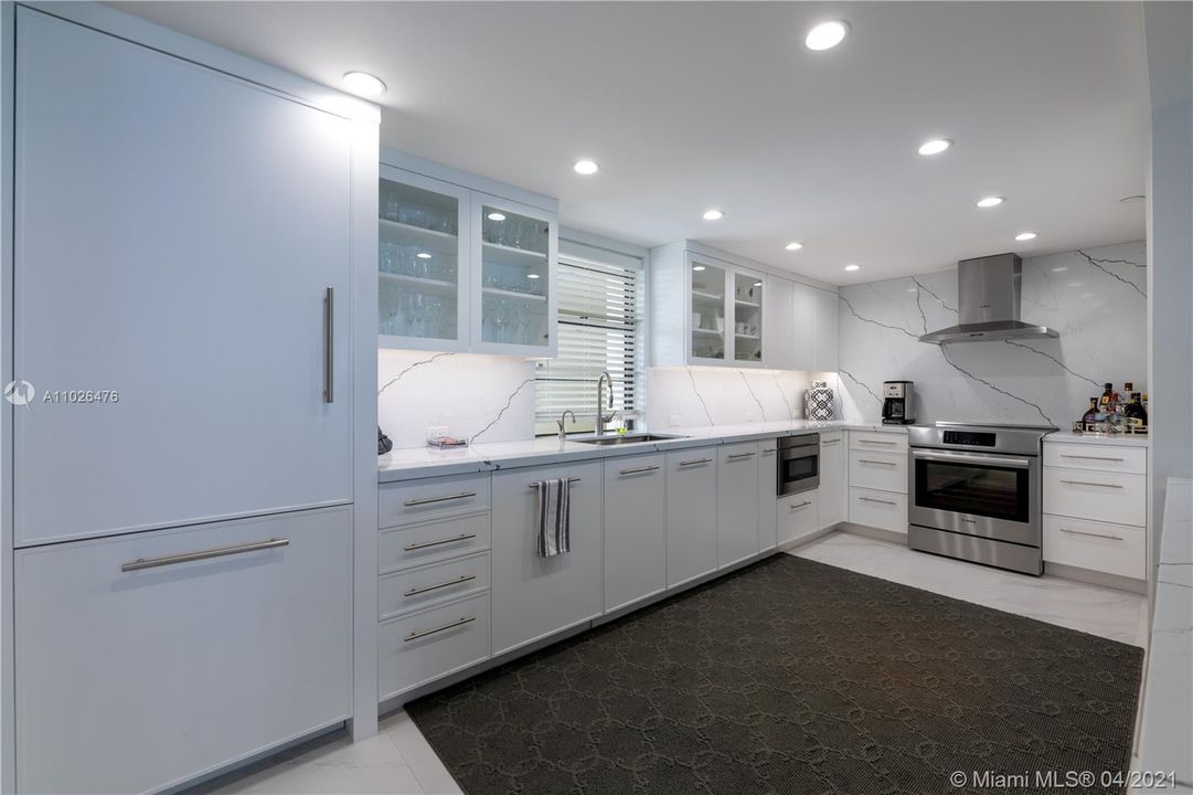 Recently Sold: $1,495,000 (3 beds, 2 baths, 1800 Square Feet)