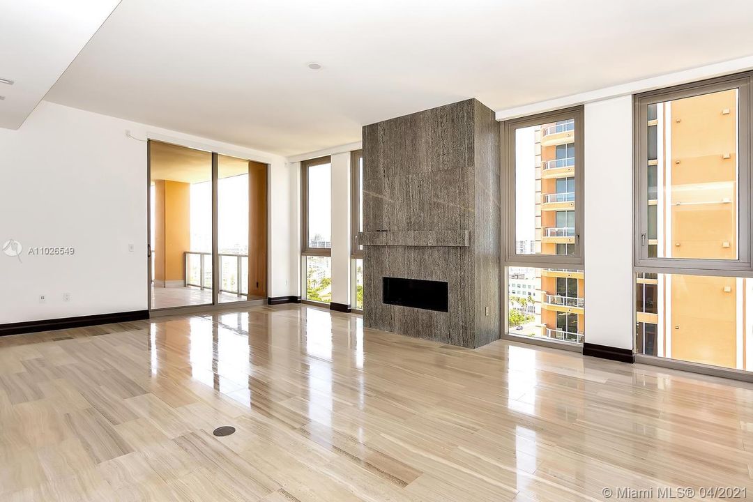 Recently Sold: $5,995,000 (3 beds, 6 baths, 4609 Square Feet)
