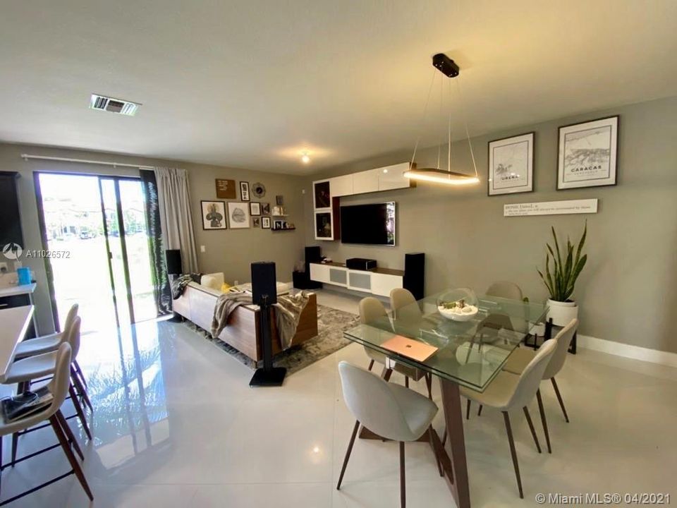 Недавно арендовано: $3,000 (4 спален, 3 ванн, 1892 Квадратных фут)