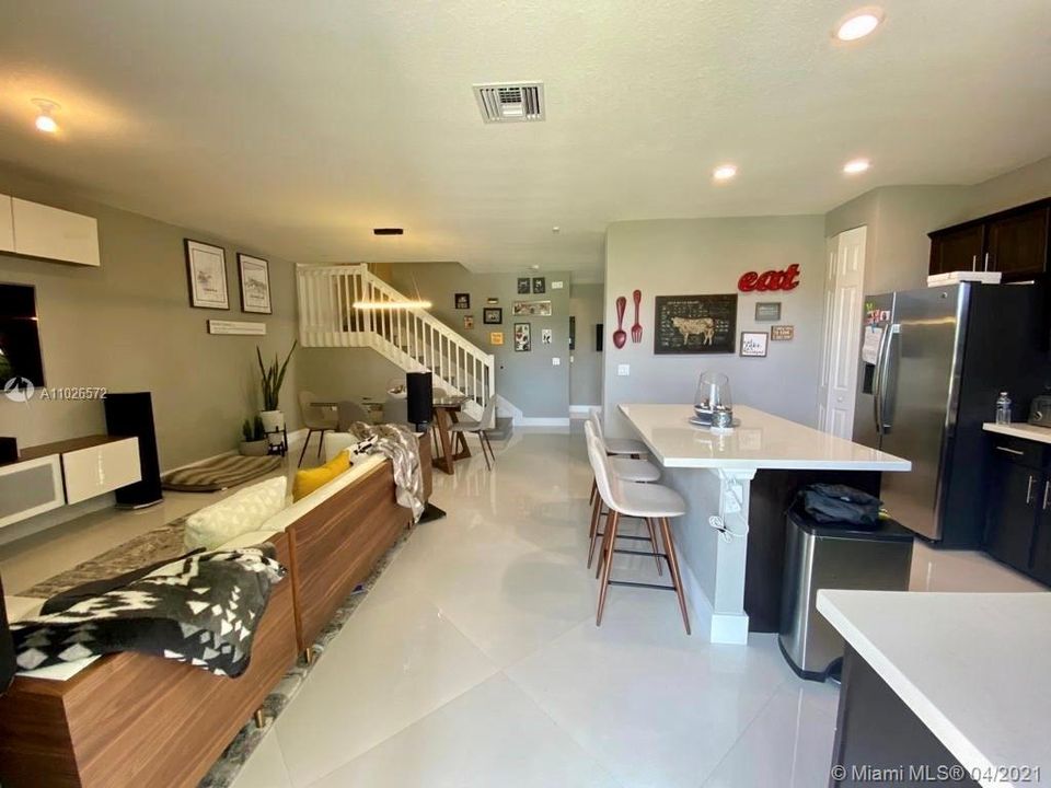 Недавно арендовано: $3,000 (4 спален, 3 ванн, 1892 Квадратных фут)