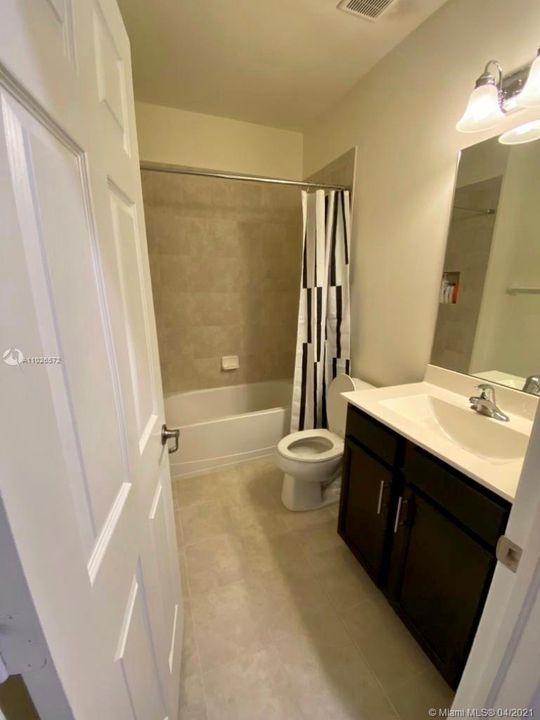 Недавно арендовано: $3,000 (4 спален, 3 ванн, 1892 Квадратных фут)