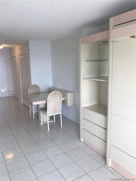 Vendido Recientemente: $127,000 (0 camas, 1 baños, 444 Pies cuadrados)