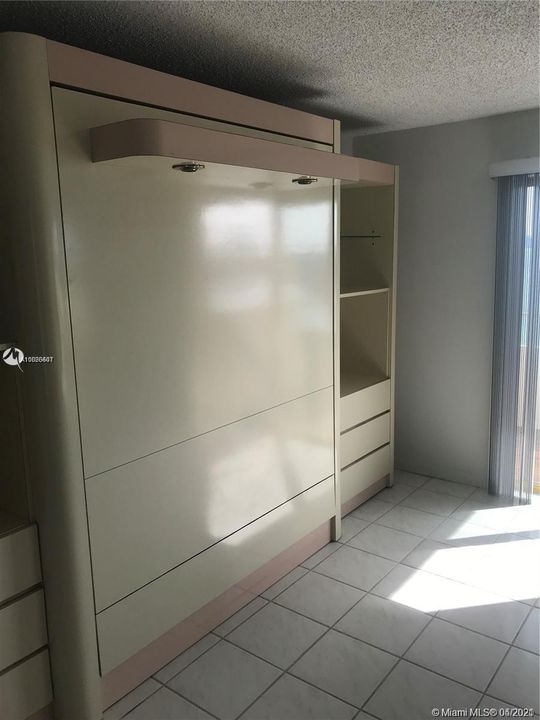 Vendido Recientemente: $127,000 (0 camas, 1 baños, 444 Pies cuadrados)