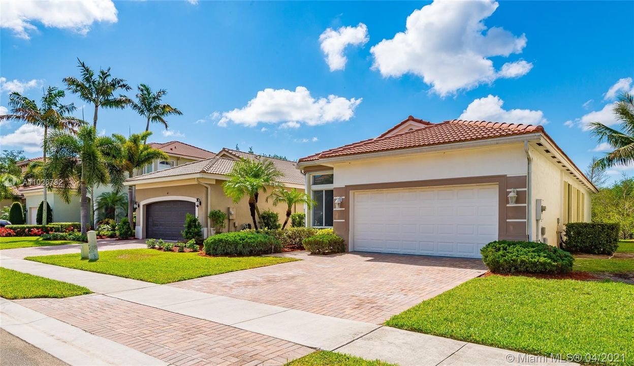 Vendido Recientemente: $397,000 (3 camas, 2 baños, 1941 Pies cuadrados)