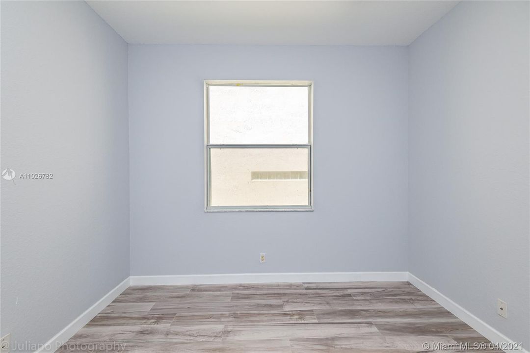 Vendido Recientemente: $397,000 (3 camas, 2 baños, 1941 Pies cuadrados)