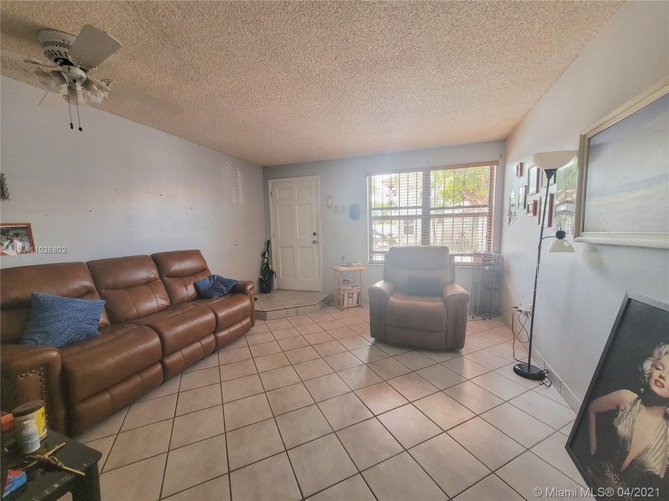 Recently Sold: $209,000 (2 beds, 2 baths, 1032 Square Feet)