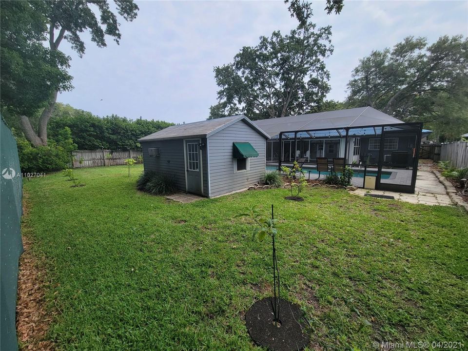 Recently Sold: $405,000 (4 beds, 2 baths, 1650 Square Feet)