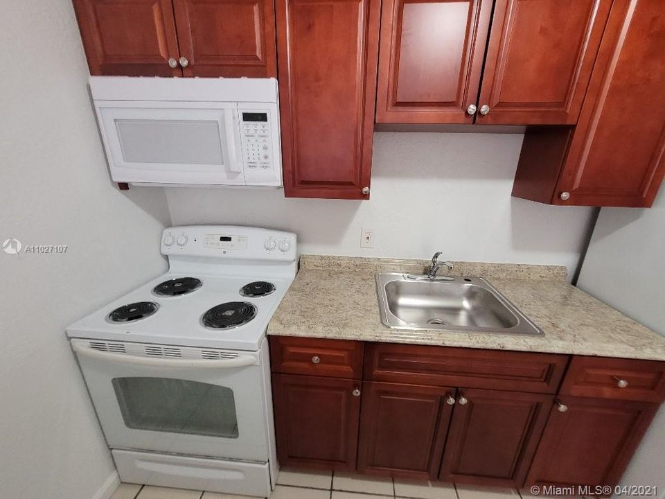 Recently Rented: $900 (1 beds, 1 baths, 0 Square Feet)