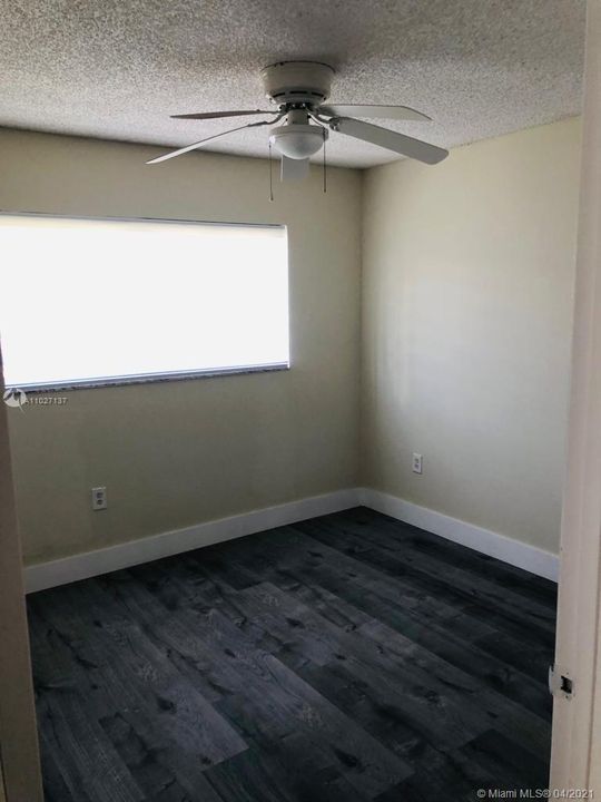 Recently Rented: $1,825 (3 beds, 2 baths, 1065 Square Feet)