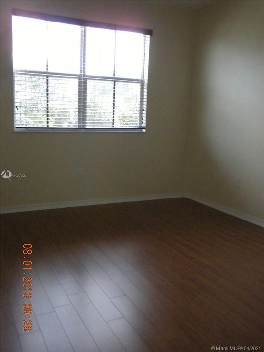 Recently Rented: $1,850 (2 beds, 2 baths, 1410 Square Feet)