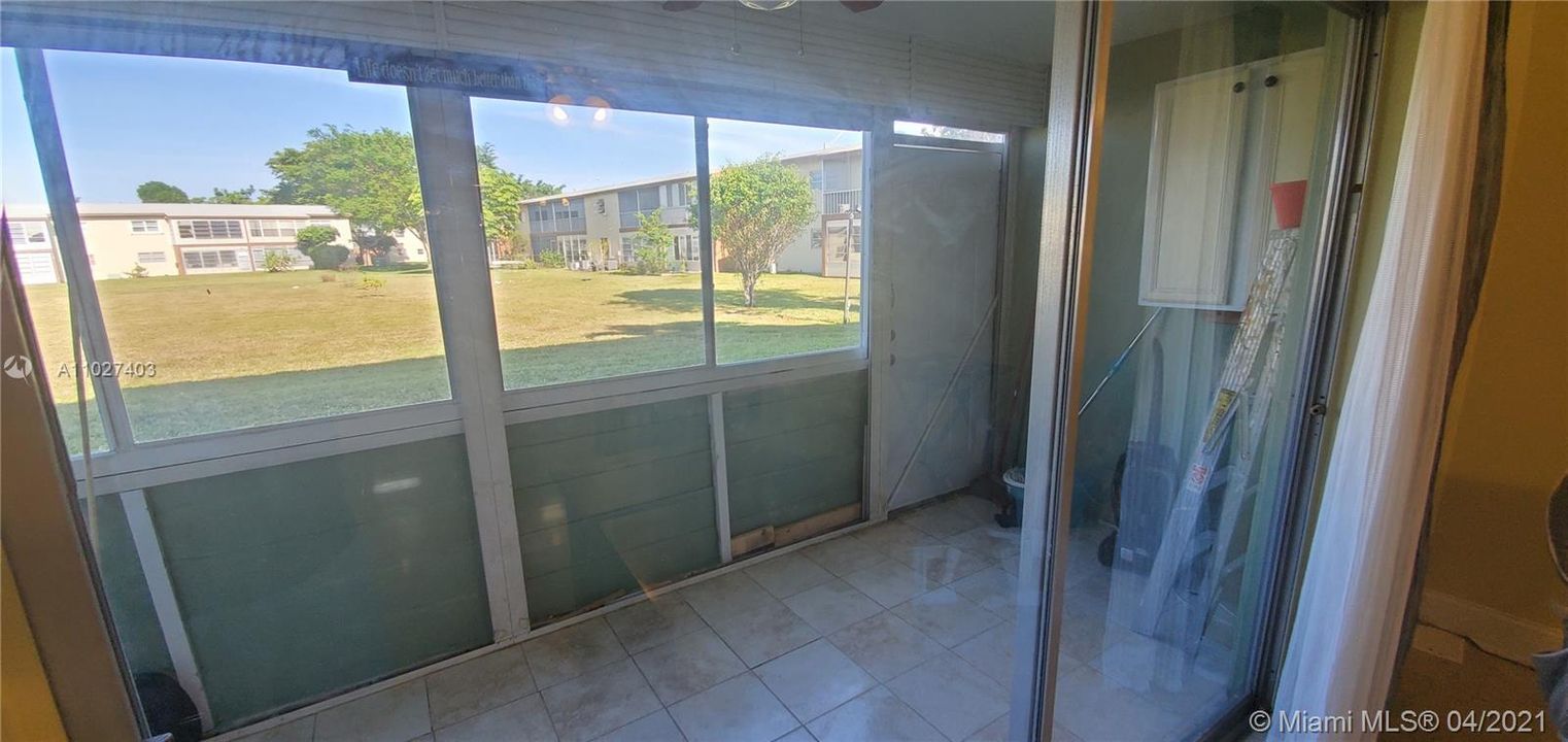 Recently Sold: $76,000 (2 beds, 2 baths, 990 Square Feet)