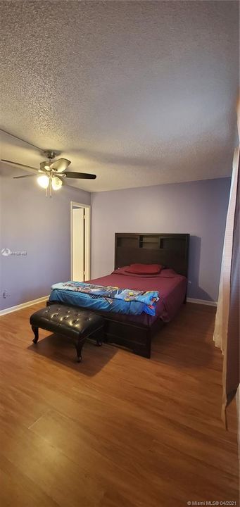 Recently Sold: $76,000 (2 beds, 2 baths, 990 Square Feet)