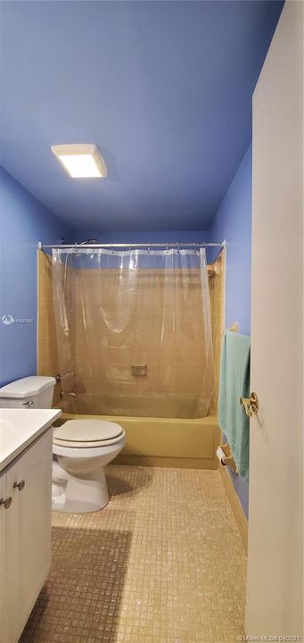 Recently Sold: $76,000 (2 beds, 2 baths, 990 Square Feet)