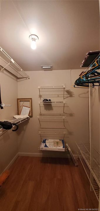 Recently Sold: $76,000 (2 beds, 2 baths, 990 Square Feet)