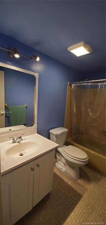 Recently Sold: $76,000 (2 beds, 2 baths, 990 Square Feet)