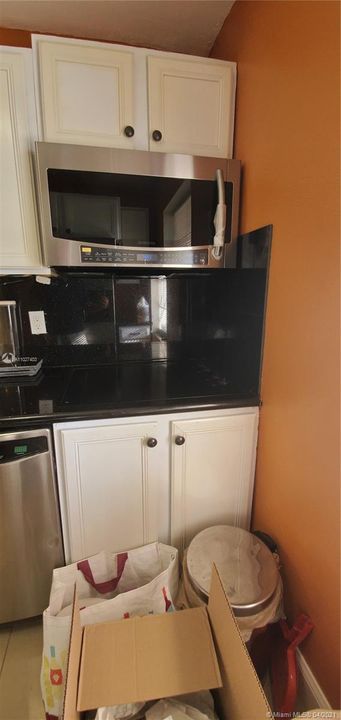 Recently Sold: $76,000 (2 beds, 2 baths, 990 Square Feet)