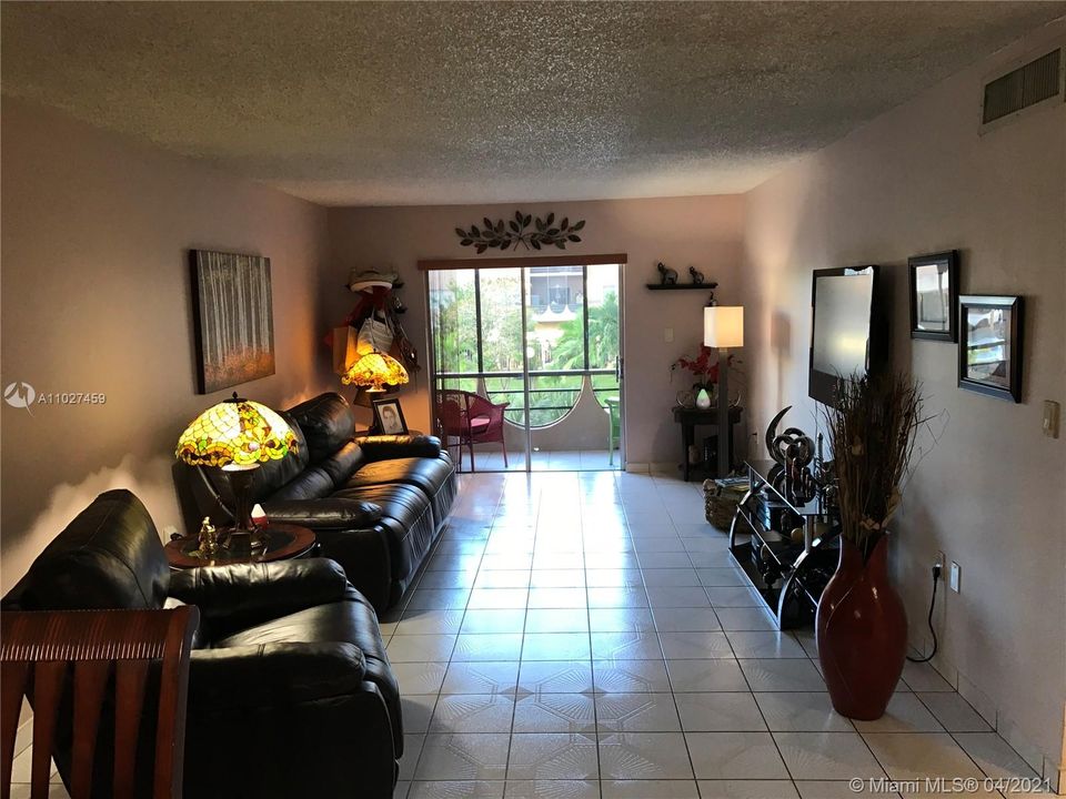 Recently Sold: $164,900 (2 beds, 2 baths, 1126 Square Feet)