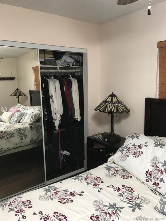 Vendido Recientemente: $164,900 (2 camas, 2 baños, 1126 Pies cuadrados)