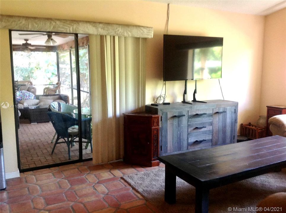 Vendido Recientemente: $995,000 (4 camas, 3 baños, 0 Pies cuadrados)