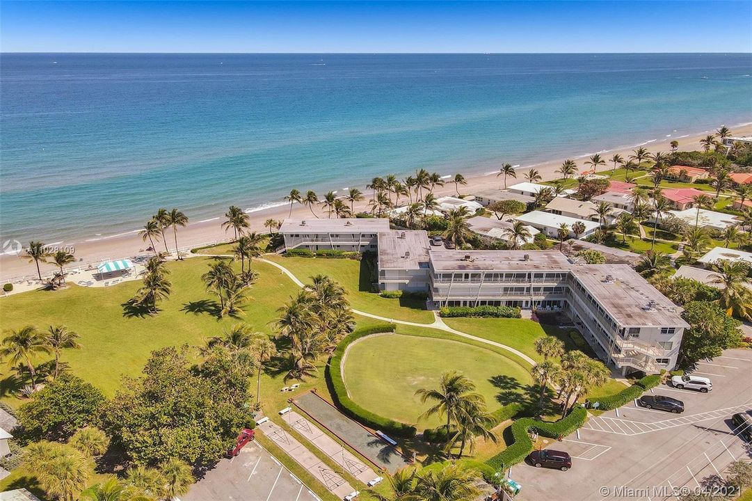 最近售出: $399,000 (2 贝兹, 2 浴室, 850 平方英尺)