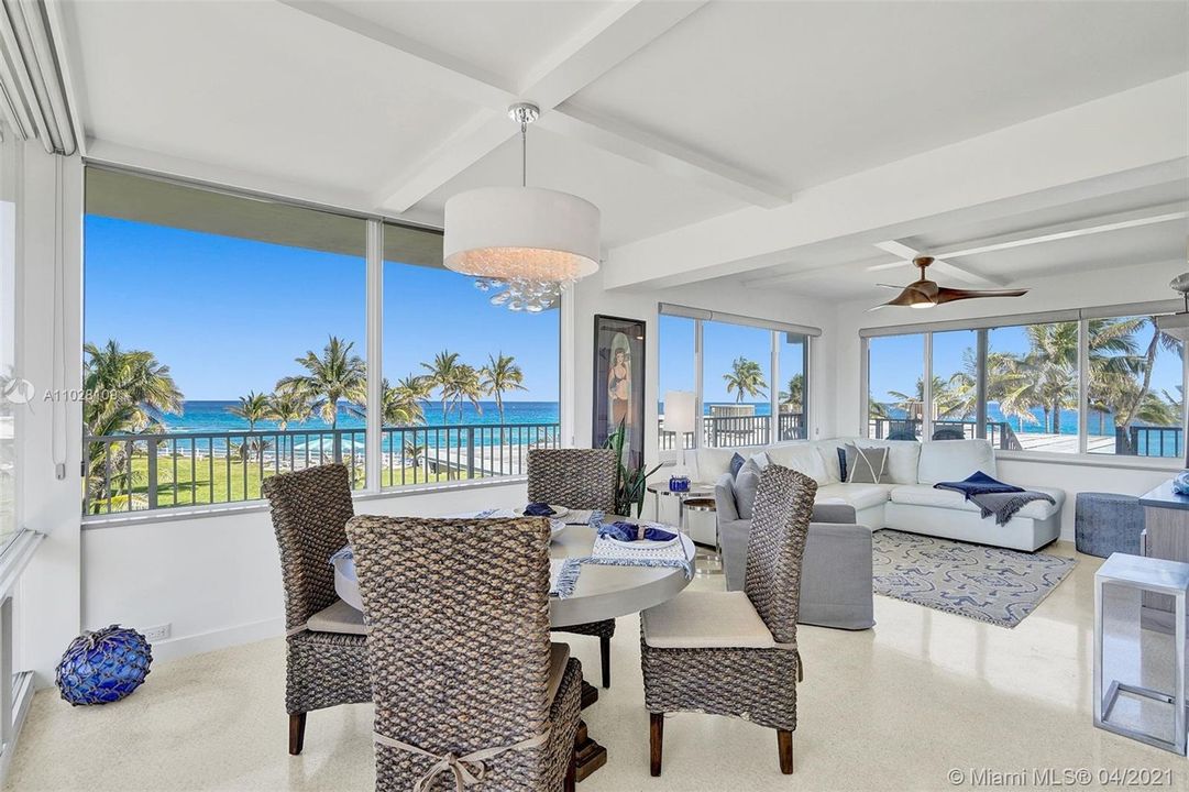 最近售出: $399,000 (2 贝兹, 2 浴室, 850 平方英尺)