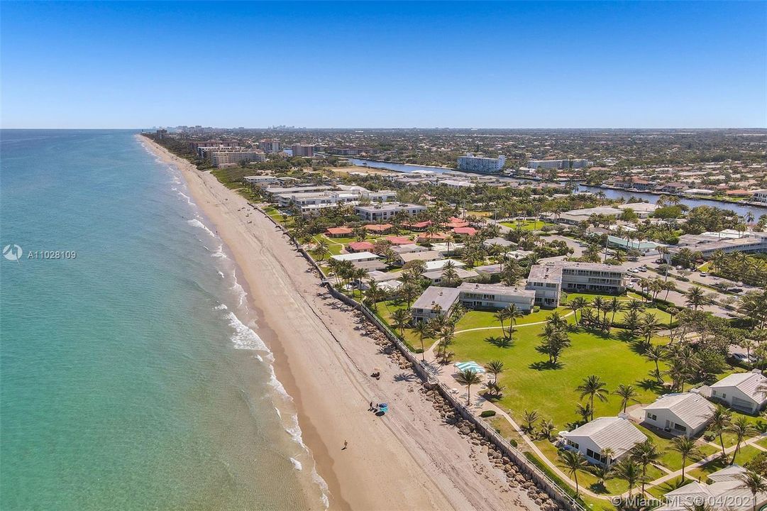 最近售出: $399,000 (2 贝兹, 2 浴室, 850 平方英尺)