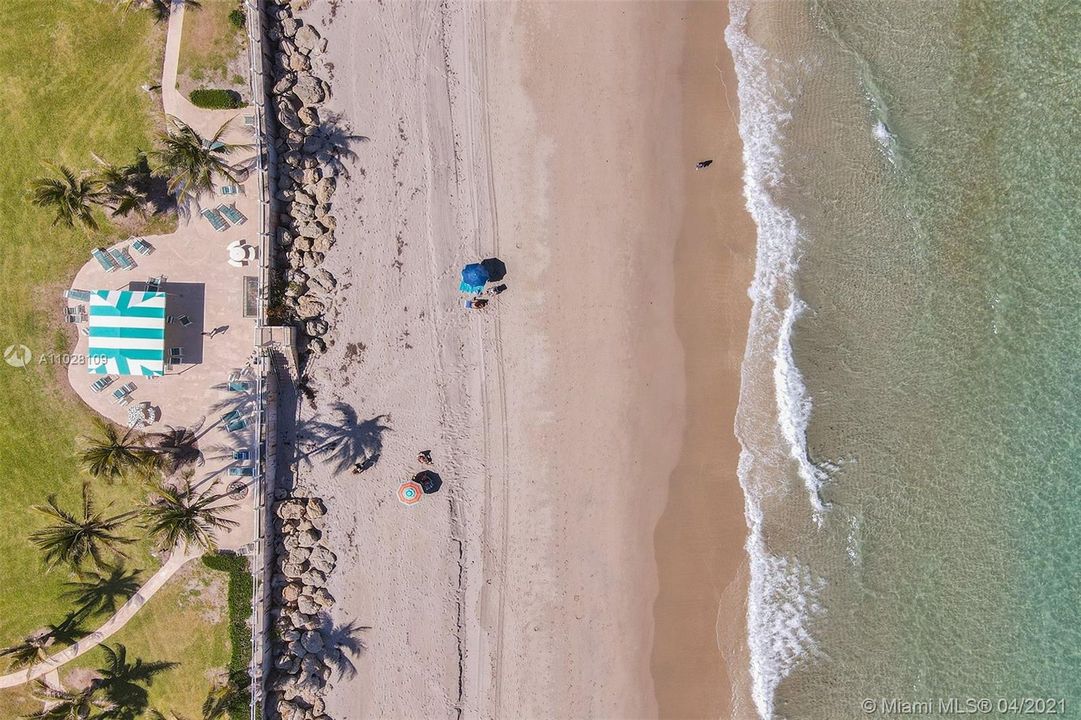 最近售出: $399,000 (2 贝兹, 2 浴室, 850 平方英尺)