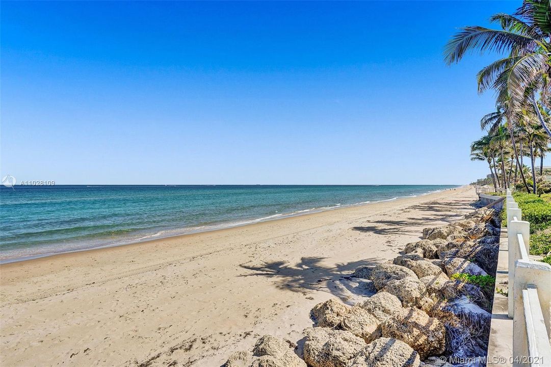 最近售出: $399,000 (2 贝兹, 2 浴室, 850 平方英尺)