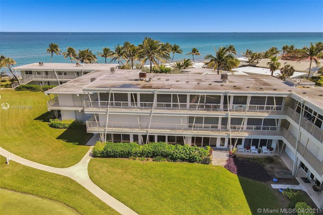 最近售出: $399,000 (2 贝兹, 2 浴室, 850 平方英尺)