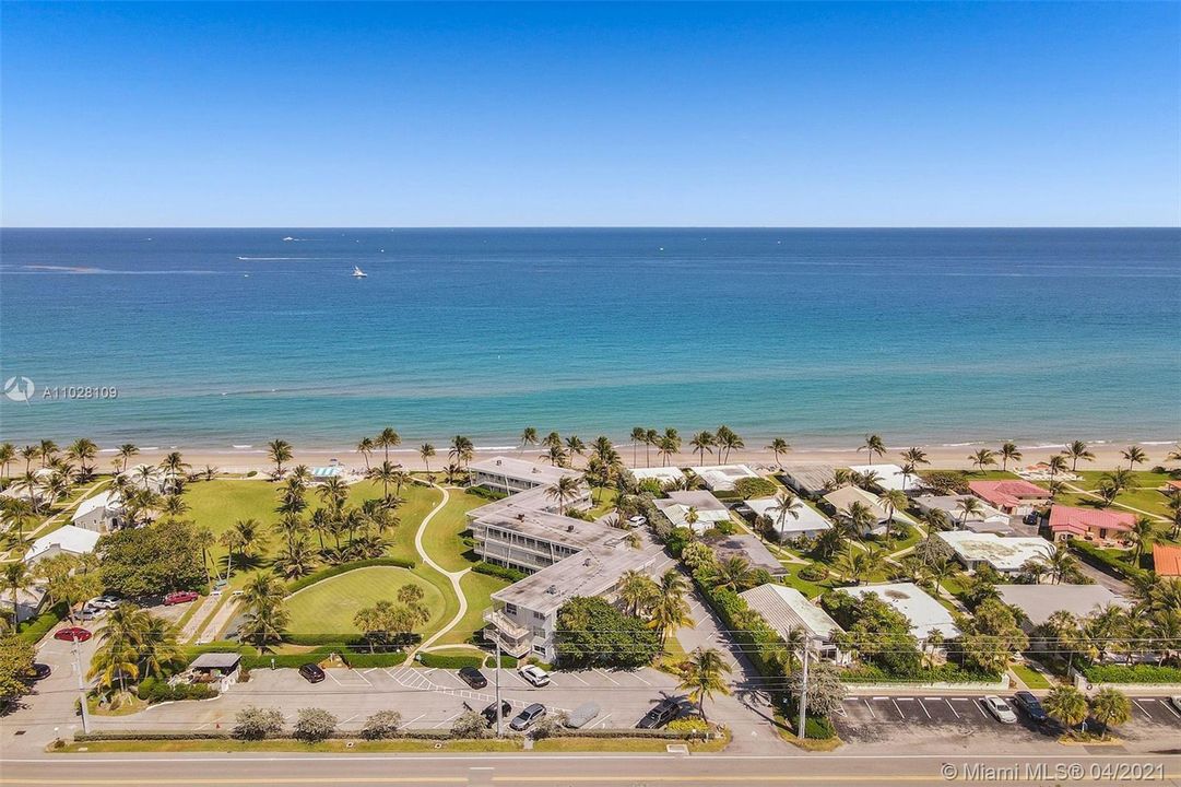 最近售出: $399,000 (2 贝兹, 2 浴室, 850 平方英尺)