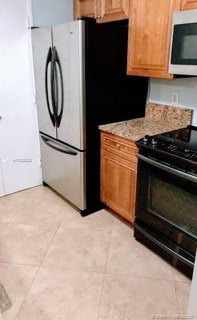 Recently Rented: $1,400 (1 beds, 1 baths, 898 Square Feet)