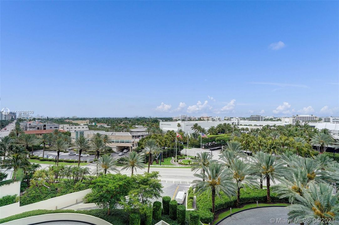 Recently Sold: $5,500,000 (4 beds, 4 baths, 2840 Square Feet)