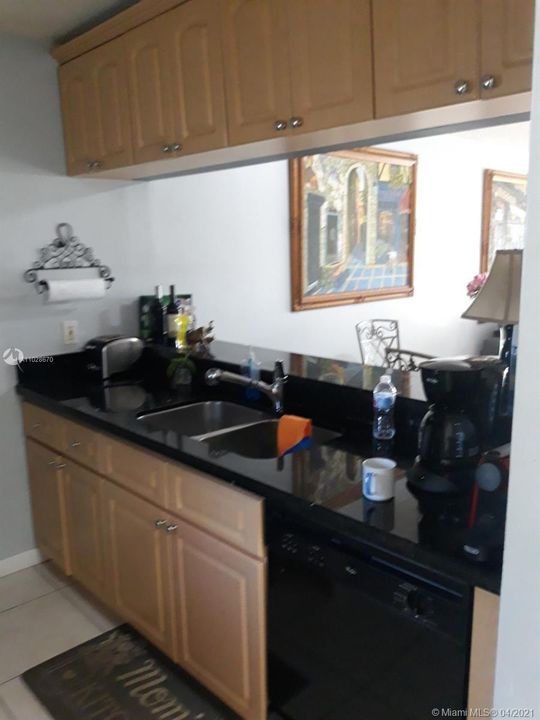 Recently Sold: $130,000 (1 beds, 1 baths, 700 Square Feet)