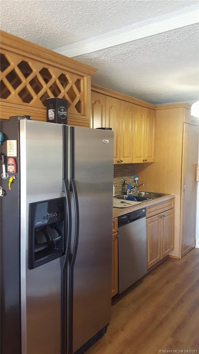 Recently Rented: $1,500 (1 beds, 1 baths, 744 Square Feet)