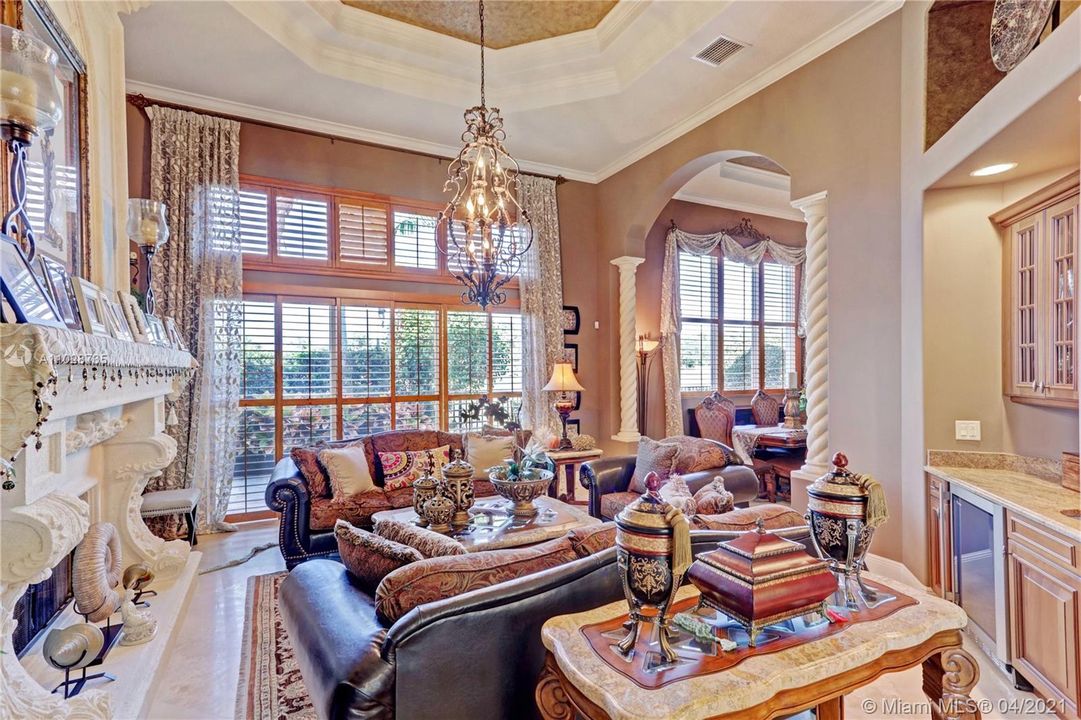 Recently Sold: $1,595,000 (5 beds, 5 baths, 3600 Square Feet)