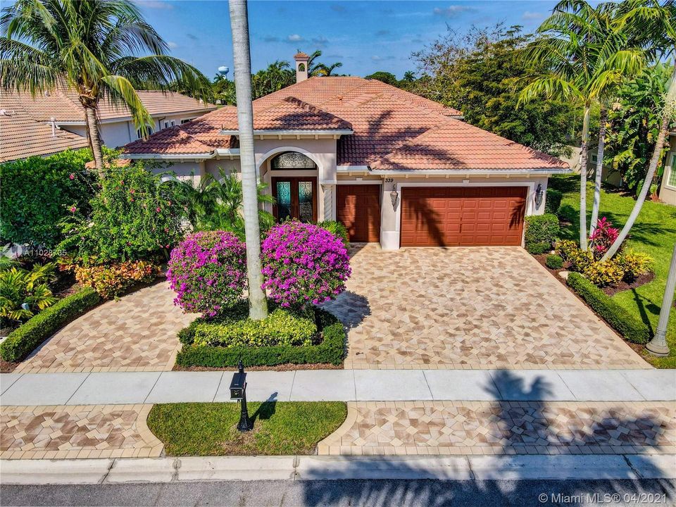 Recently Sold: $1,595,000 (5 beds, 5 baths, 3600 Square Feet)