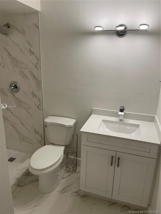 Recently Sold: $398,500 (4 beds, 3 baths, 1683 Square Feet)