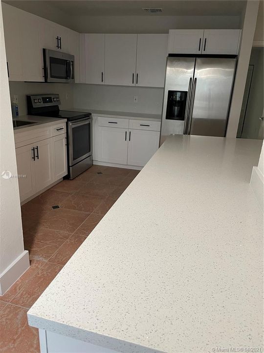Recently Sold: $398,500 (4 beds, 3 baths, 1683 Square Feet)