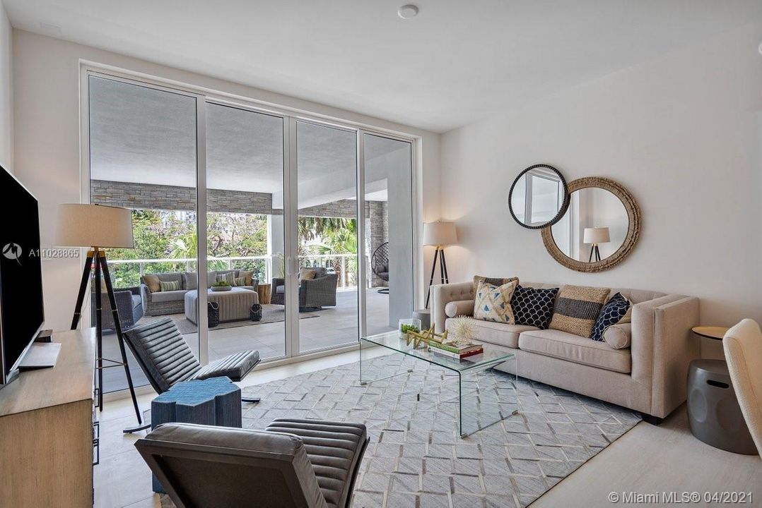 Recently Sold: $1,299,000 (2 beds, 3 baths, 1800 Square Feet)