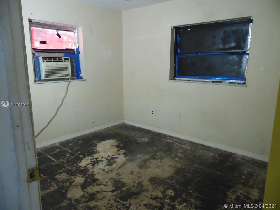 Vendido Recientemente: $134,900 (2 camas, 1 baños, 1014 Pies cuadrados)