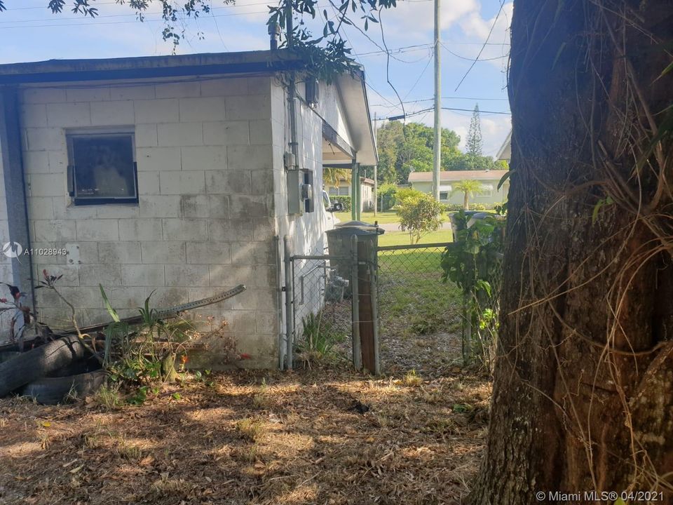 Vendido Recientemente: $134,900 (2 camas, 1 baños, 1014 Pies cuadrados)