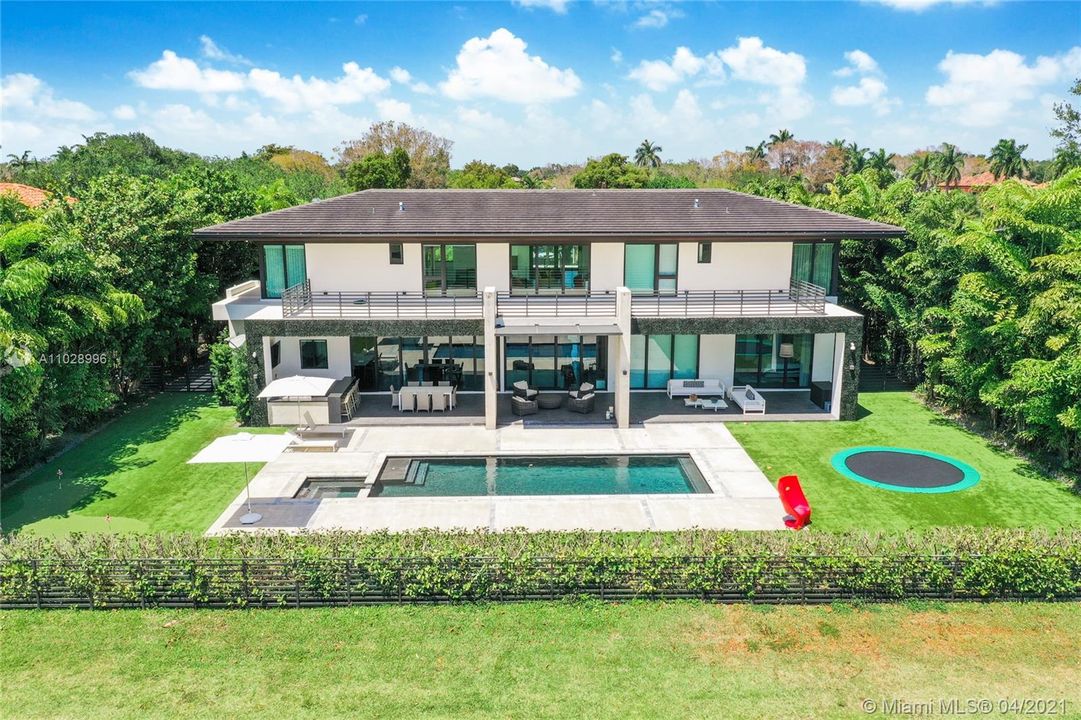 Recently Sold: $2,695,000 (6 beds, 7 baths, 5280 Square Feet)