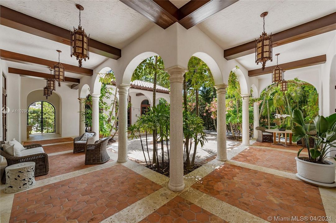 Recently Sold: $25,000,000 (7 beds, 8 baths, 9245 Square Feet)