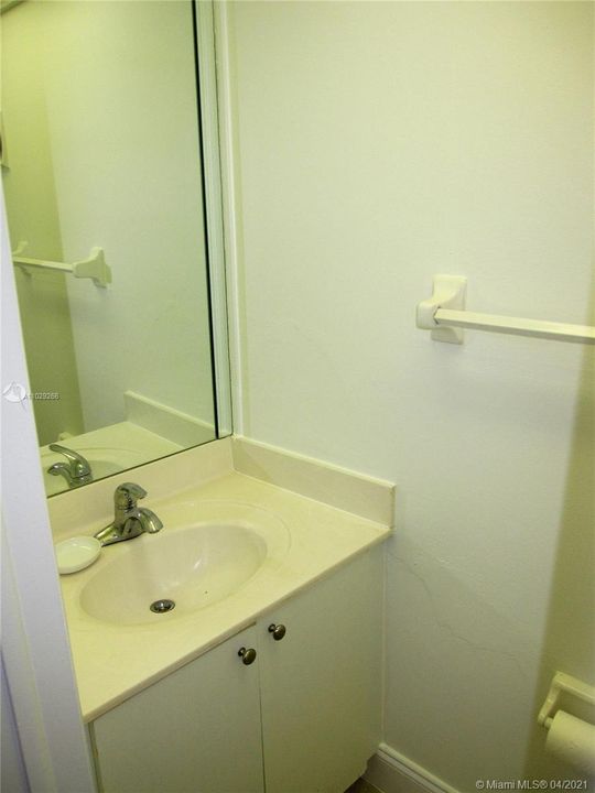 Недавно арендовано: $1,250 (1 спален, 1 ванн, 801 Квадратных фут)