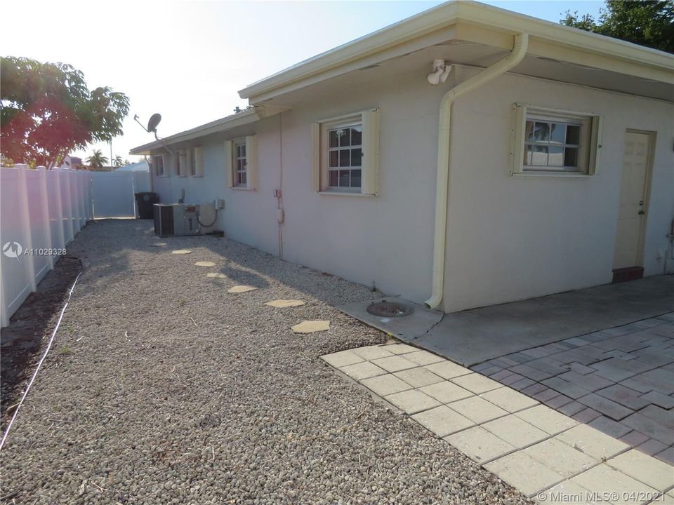 This photo shows entire unit is protected with Accordion Shutters, for your peace of mind.