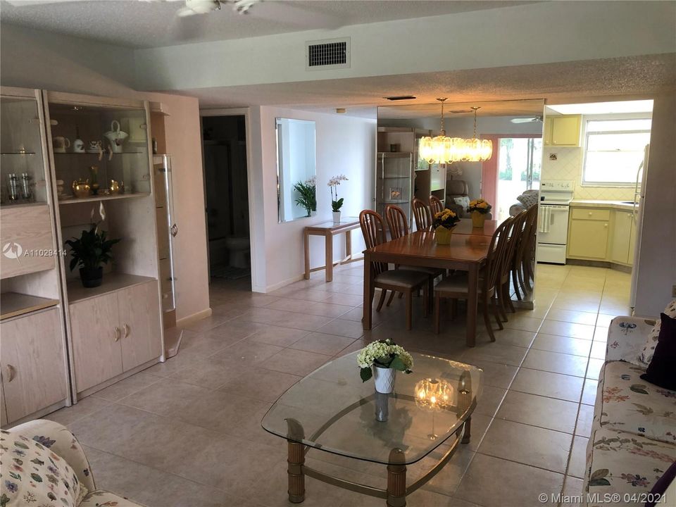 Recently Sold: $125,000 (1 beds, 1 baths, 816 Square Feet)