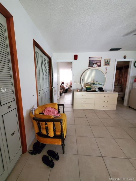 Vendido Recientemente: $84,990 (1 camas, 1 baños, 800 Pies cuadrados)