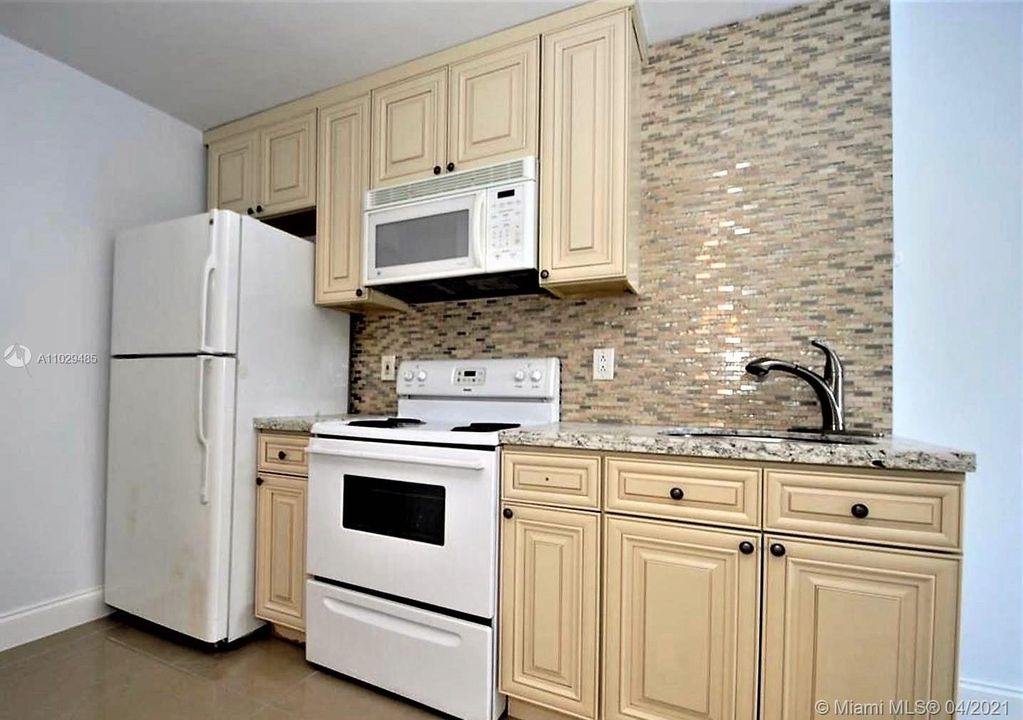 Recently Rented: $1,000 (1 beds, 1 baths, 1071 Square Feet)