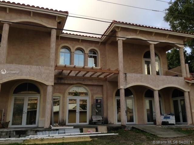 Recently Sold: $1,950,000 (9 beds, 7 baths, 2092 Square Feet)