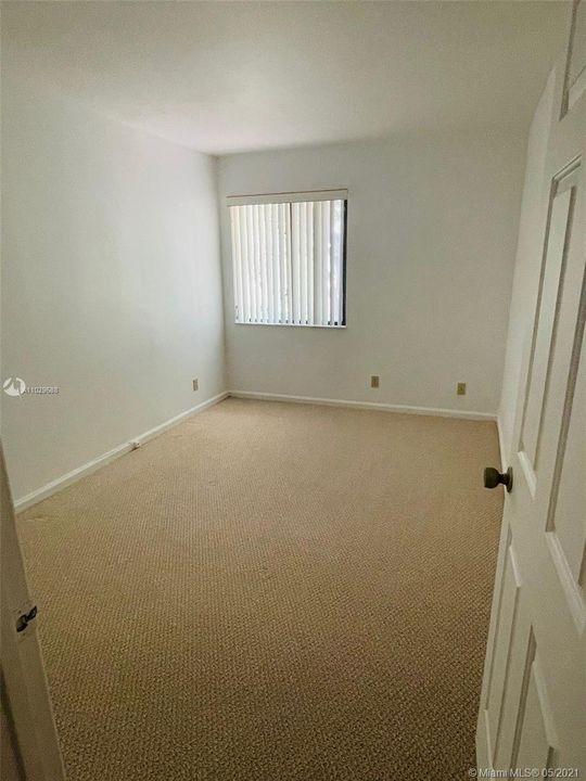 Vendido Recientemente: $230,000 (2 camas, 2 baños, 1268 Pies cuadrados)